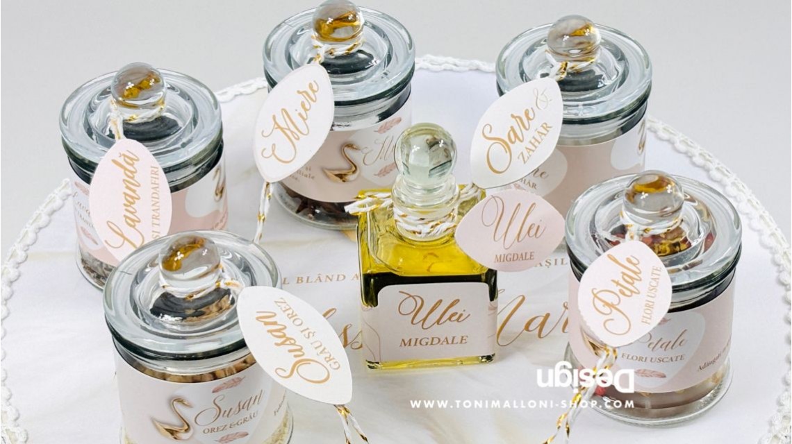 SET PRIMA BĂIȚĂ DUPĂ BOTEZ Ritualul blând al apei vegheat de nași Swan Feather 51